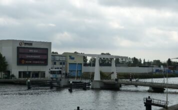Waarderbrug afgesloten door technisch defect