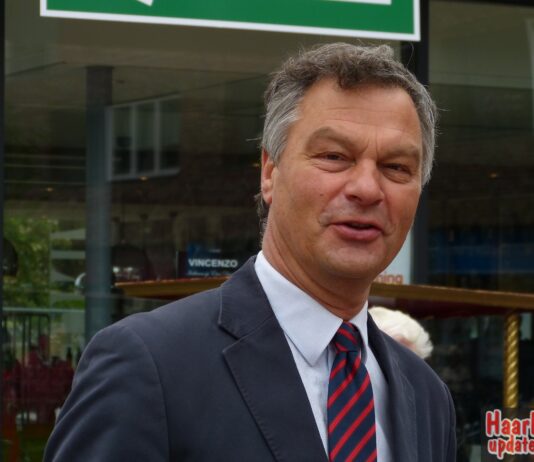 Bernt Schneiders nieuwe interim-voorzitter van Vrijwilligerscentrum en BUUV Bernt Schneiders. Fotografie: Hans van Leuven / Madrieco.nl.