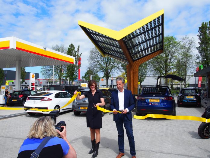 Opening Fastned city station Haarlem. PR foto Fastned.