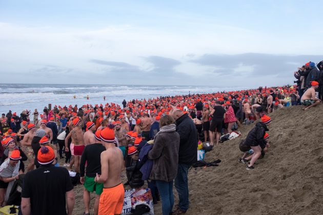 Nieuwjaarsduik 2018. Fotografie: Roel Syperda, Bevrijdingspop.