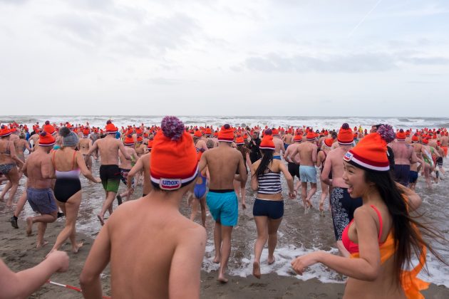 Nieuwjaarsduik 2018. Fotografie: Roel Syperda, Bevrijdingspop.