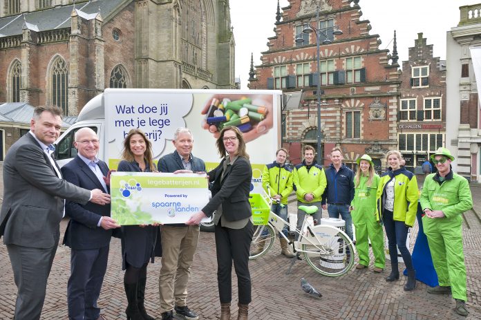 Spaarnelanden 100% elektrische inzameling van lege batterijen in regio Haarlem en Amsterdam. Fotografie: Paul Vreeker, United Photos.