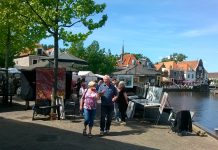 Fluitist Paul Smithuis op laatste Spaarndamse kunstmarkt van 2018 Aangeleverde PR foto Spaarndamse kunstmarkt.