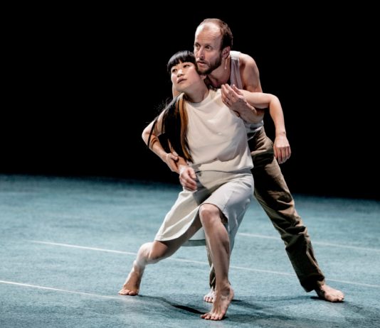 Conny Janssen Danst in Haarlem met nieuwe, persoonlijke dansvoorstelling BROOS BROOS, Conny Janssen Danst, fotograaf: Andreas Terlaak.