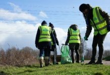 Ruim 100 KLM-medewerkers ruimen Mysteryland op met ‘Citizen Science’ KLMers ruimen afval op op evenemententerrein Mysteryland. Ingezonden pr foto via Pressrecord.nl.