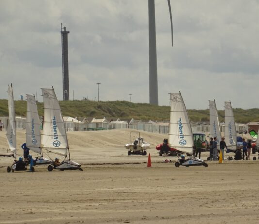 Ingezonden foto’s: strand Wijk aan Zee