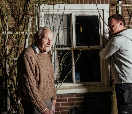 BUUV Haarlem bestaat 10 jaar Tuinieren en klussen. Fotografie: Jaap Kroon.