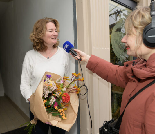 Nienke Meijer uitgeroepen tot minister van Oplossingen in KRO-NCRV’s Spraakmakers Spraakmakers - minister van Oplossingen, Nienke Meijer. Fotografie: Wim Kluvers.