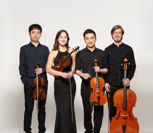 Simply Quartet treedt op in gemeentehuis Bloemendaal Simply Quartet. Fotografie: Ronald Unger.
