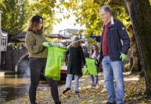 Ruim 47.000 deelnemers ruimen zwerfafval op tijdens de Landelijke Opschoondag Ruim 47.107 deelnemers ruimen zwerfafval op tijdens de Landelijke Opschoondag. © Nederland Schoon.