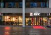 KFC opent de deuren in het Haarlemse Schalkwijk Buckets en kipburgers in Centrum Schalkwijk. Ingezonden foto.