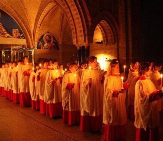 Live te zien op NH: unieke kerstdienst vanuit de St. Bavo Basiliek in Haarlem Bavo Cantorij van de Koorschool St. Bavo uit Haarlem. Ingezonden foto NH Media.