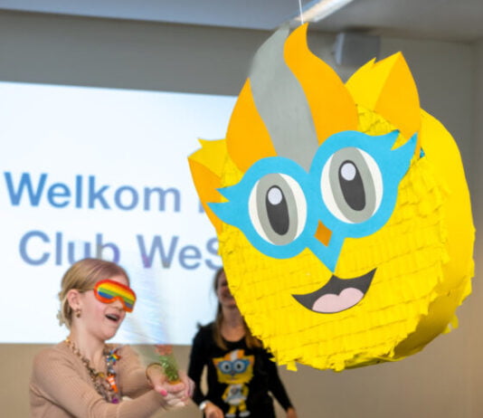 Kinderburgemeester en kinderraad openen Club WeS (Wijs en Sterk) in Haarlem Fotografie: Eva Cameron. (Ingezonden foto.)