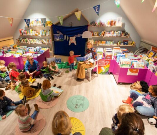 Nationale Voorleesdagen in de Bibliotheek Zuid-Kennemerland Voorleesontbijt 2020 in de Bibliotheek Heemstede.