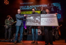 Resultaat Benefietconcert: €44.189 voor Giro 555 Benefietconcert: €44.189 voor Giro 555. Fotografie: Peter van Heun .