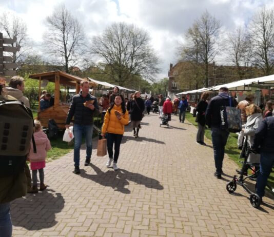 BioMarkt in de Haarlemmer Kweektuin Ingezonden foto.
