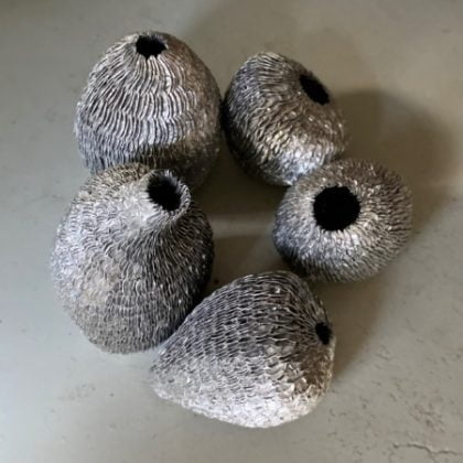 5 druppels objecten van waxinelichtjeshouders - Annelies Horden.