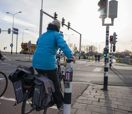Provincie maakt fietsen comfortabeler en veiliger door slim instellen verkeerslichten