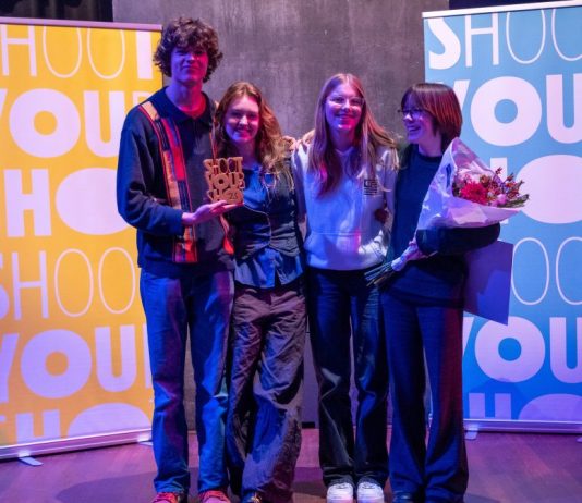 Winnaars Shoot Your Shot 2023 bekend Shoot Your Shot finale. Fotografie: Yaseer Choudhry.