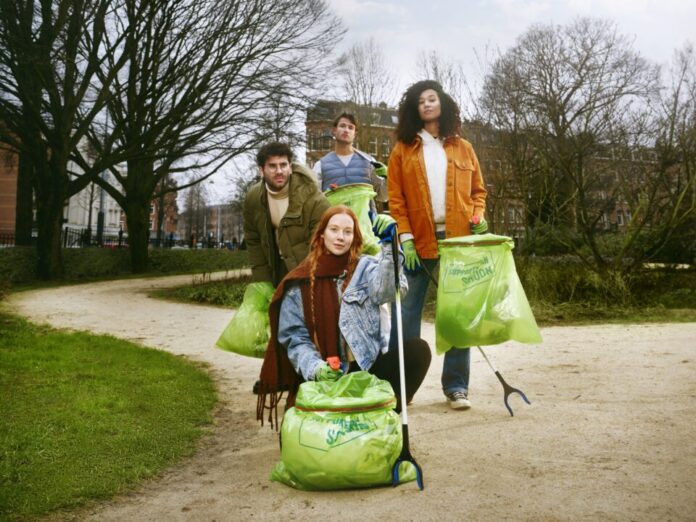 Landelijke Opschoondag op 23 maart 2024. © Sjors Massar Fotografie .