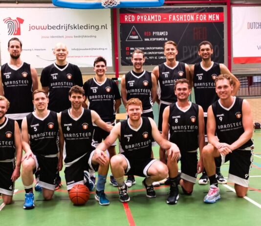 Barnsteen Makelaars nieuwe hoofdsponsor van Onze Gezellen Basketball Ingezonden foto.