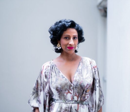 Dansgezelschap Kalpanarts terug in Haarlem Choreograaf Kalpana Raghuraman (fotograaf Nicole Pecková)