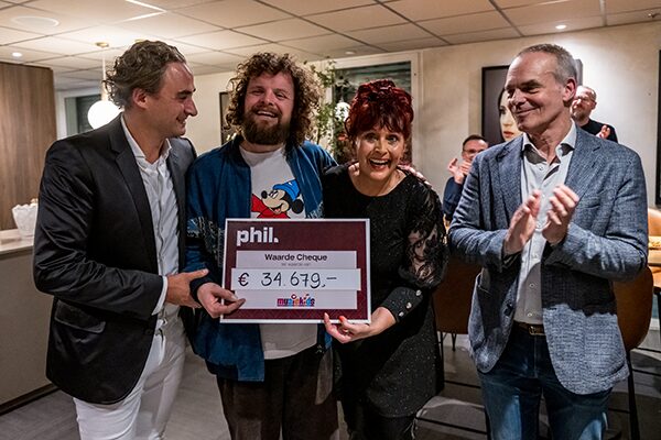 v.l.n.r Jordan de Vos, Marcel Veenendaal, Monica Tijdink, Edwin van Balken. Fotografie: Peter van Heun. v.l.n.r Jordan de Vos, Marcel Veenendaal, Monica Tijdink, Edwin van Balken. Fotografie: Peter van Heun.