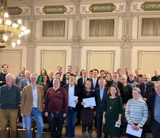 25 rijksmonumenten krijgen subsidie voor restauratie Groepsfoto ontvangers subsidie. Ingezonden foto provincie Noord-Holland.