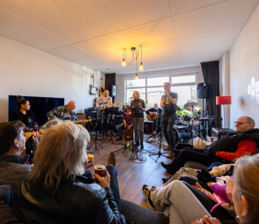 GBDB 2025: Een succesvolle editie bomvol cultuur en ontmoeting Gluren bij de Buren 2025. Fotografie: Rick de Visser.