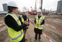 Minister Mona Keijzer geeft startschot voor bouw van 1.200 woningen in Centrum Schalkwijk kick-off fase 2 Centrum Schalkwijk met minister Mona Keijzer en wethouder Floor Roduner. Gemeente Haarlem. Fotografie:Jur Engelchor.