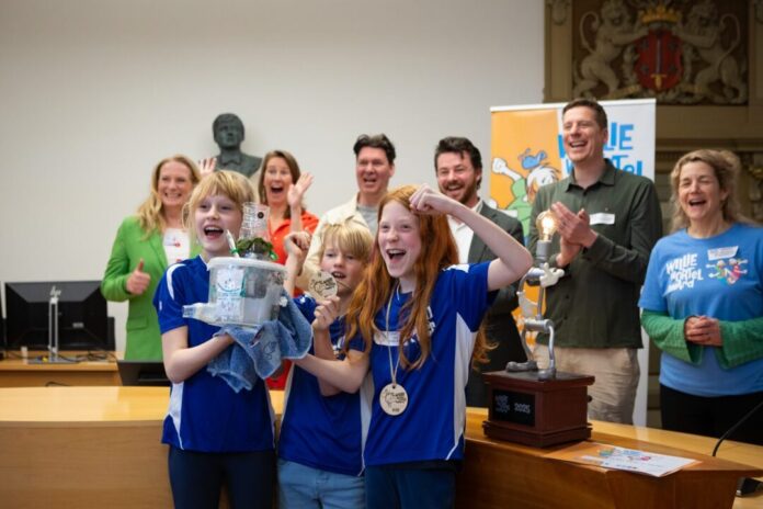 Winnaars OBS De Wilgenhoek - Juno - Viggo - Florine. Fotografie: Fotogenoten – Sandra Reeb-Gruber.