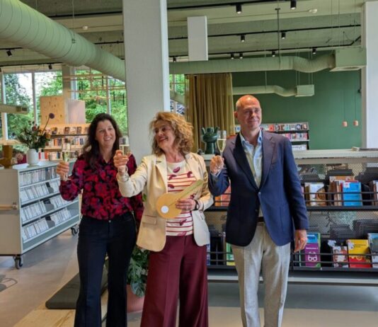 De Bibliotheek Haarlem Noord heropend Ingezonden foto.
