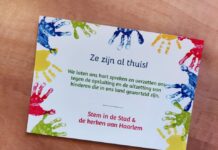Kaartenactie ‘Ze zijn al thuis!’ vraagt aandacht voor gewortelde kinderen in Nederland