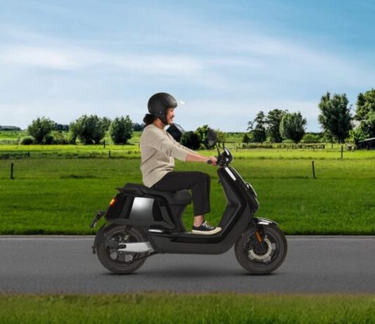 Elektrische scooter per kilometer tot 45 cent goedkoper dan scooter op benzine