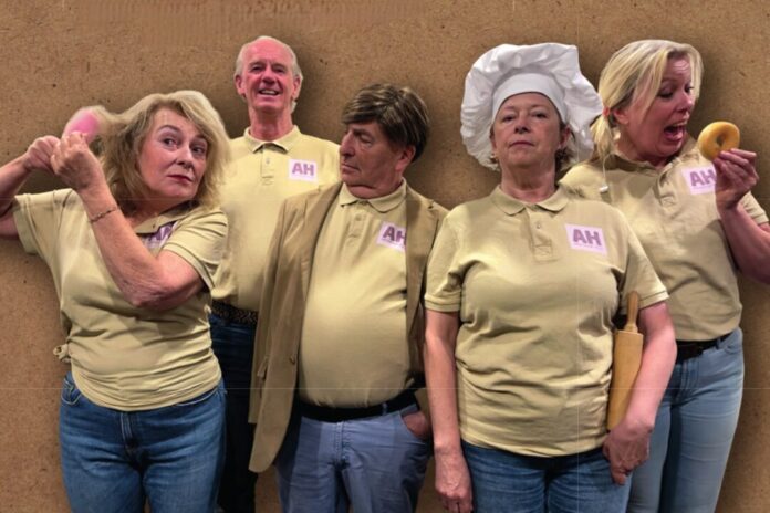 Cast Super Super. Cast Super Super.