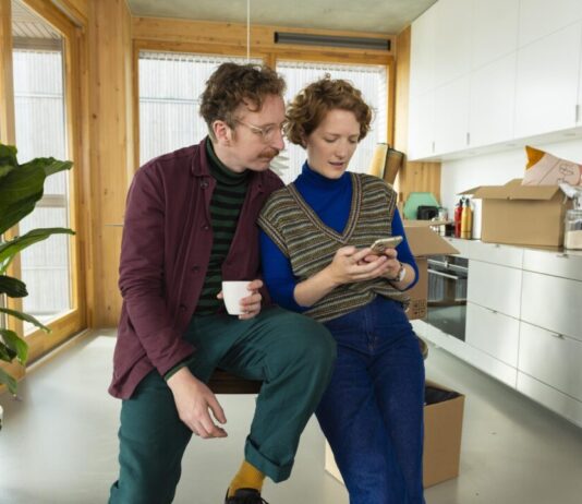 Heb je een koophuis? Kijk of je maandelijks geld kunt terugkrijgen van de Belastingdienst Kijk of je maandelijks geld kunt terugkrijgen van de Belastingdienst.