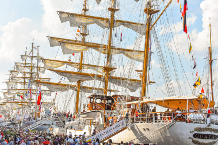 Sfeerfoto bezoekers SAIL. Fotografie: Roel Vincken.