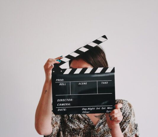 Filmprogramma Schuur week 18/19 Photo by Jon Tyson on Unsplash