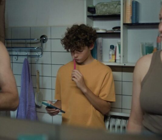 Nieuwe campagne helpt ouders bij smartphonegebruik van hun kind