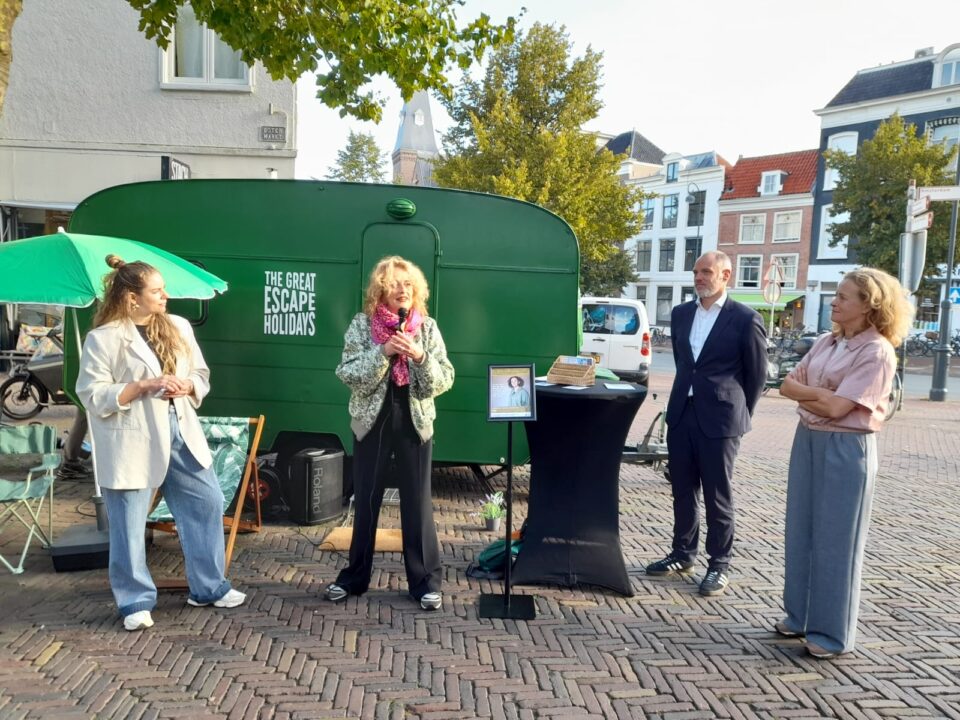 Directeur Roxane van Acker voor Escape Caravan.