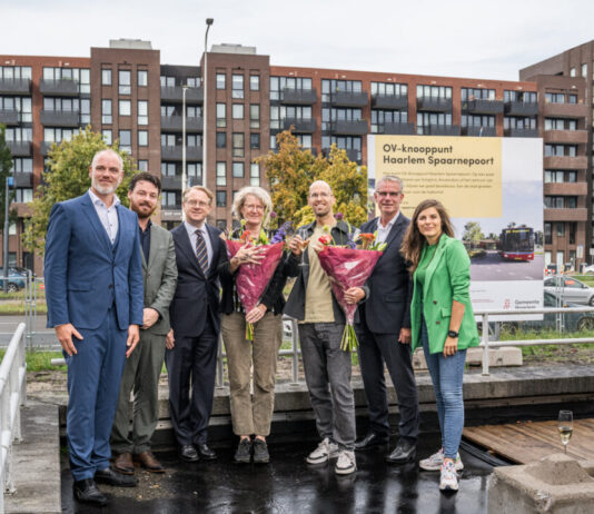 Nieuw regionaal OV-knooppunt gaat Haarlem Spaarnepoort heten Onthulling OV-Knooppunt 'Haarlem Spaarnepoort'. Fotografie: Koen van der Lee Fotografie.