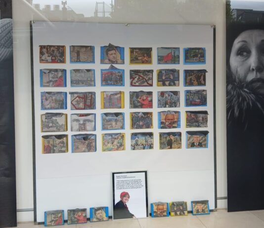 Beppie Kooreman na dertig keer Kunstlijn nu overzichtstentoonstelling van haar oeuvre Werk van Beppie Kooreman in etalage Hema.