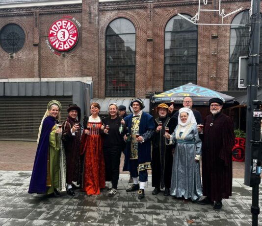 Stad, cultuur en ondernemers vieren uitgebreid 780 jaar Haarlem Presentatie Jopen exclusieve Koyt. Fotografie: Lisanne Gersjens.