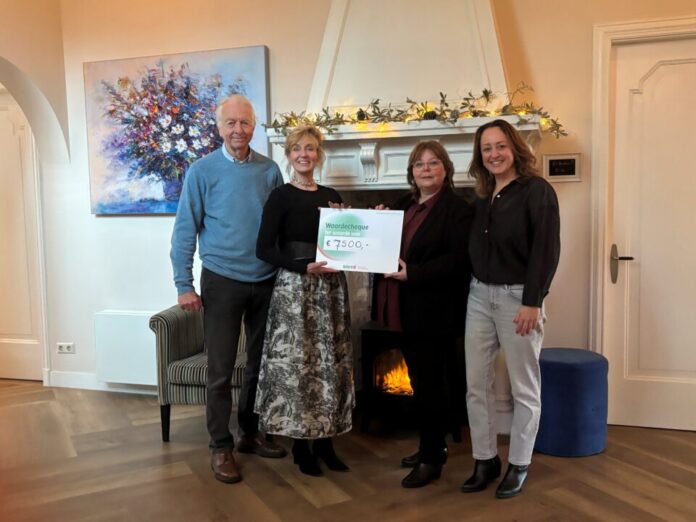 Univé Haarlem geeft lokale goede doelen een flinke boost met een donatie. Hospice Haarlem.
