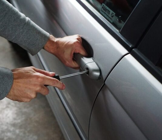 Vorig jaar bijna 13% minder auto-inbraken in Noord-Holland Photo by TheDigitalWay on Pixabay