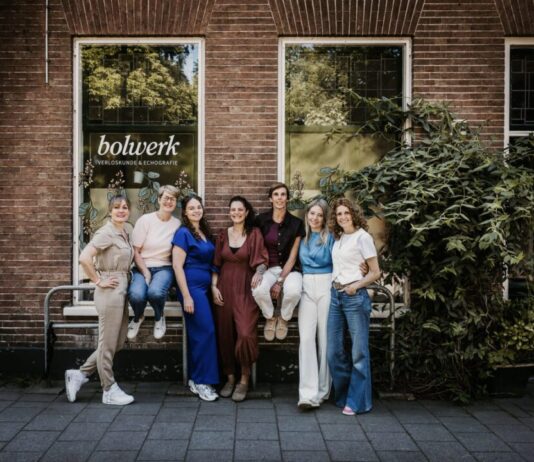 Verloskundigenpraktijk Bolwerk viert 80 jaar geboortezorg in Haarlem Fotografie: Inge Berken. Ingezonden foto.