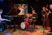 Together again (for the first time) – Drop Me Off Together again (for the first time). Ingezonden foto Pletterij.