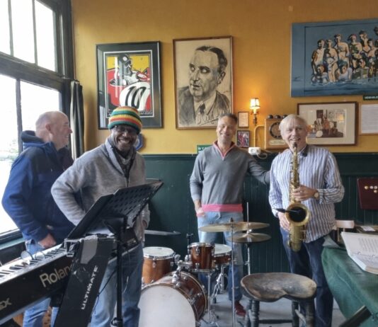 Live Jazz in Café Sligting Ingezonden foto Adam Spoor.