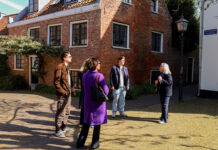 Wandel door het verleden: VVV Haarlem organiseert vrijheidswandeling Stadswandeling VVV Haarlem.