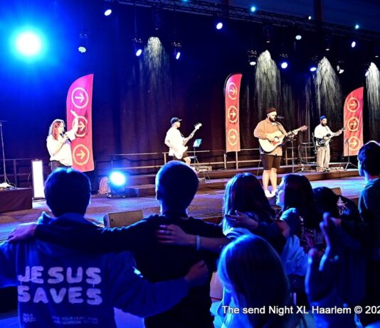 Gezamenlijk jongerenevent The send Night XL in Kennemer Sportcenter